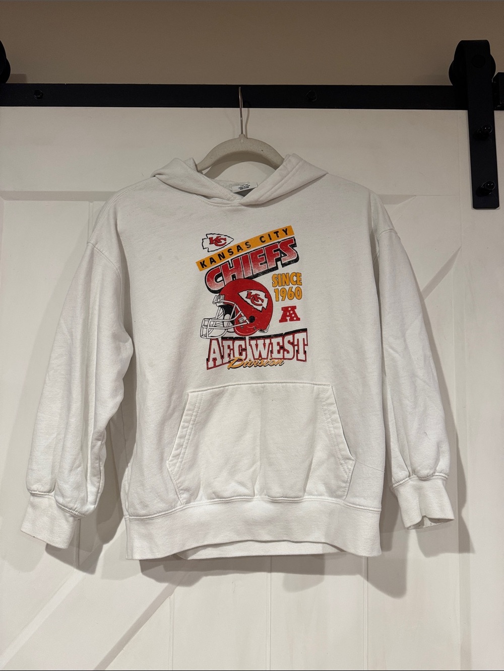Kansas City Chiefs White Kids Hoodie with Team Graphic